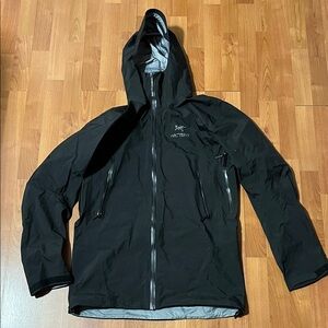 Arc'teryx Men's Black Performance Jacket